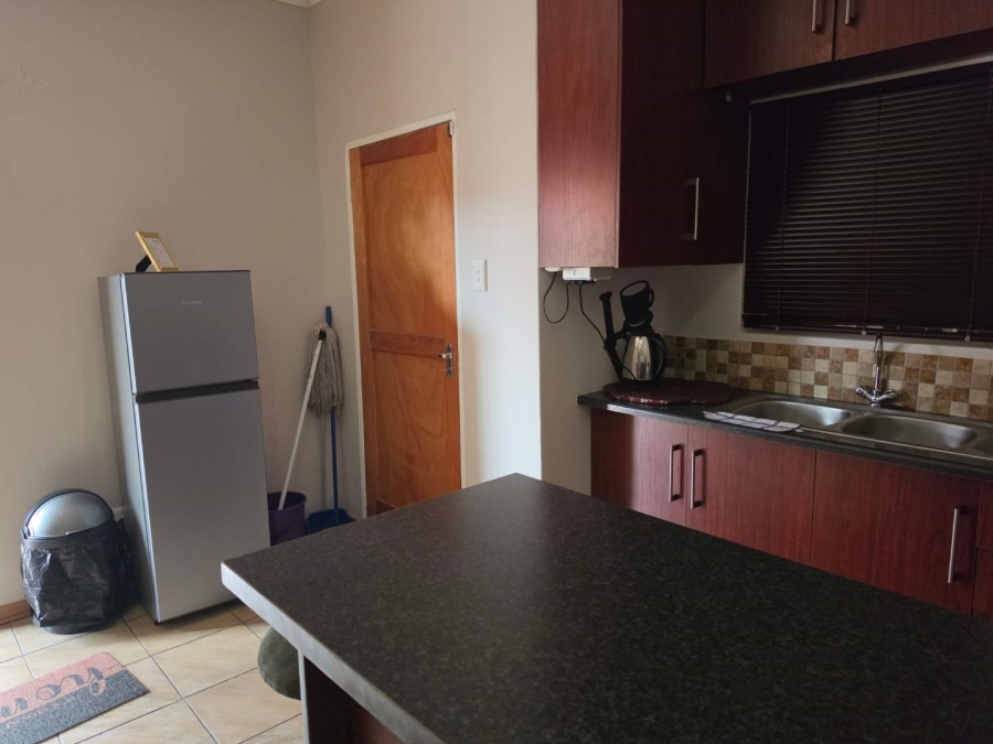 To Let 2 Bedroom Property for Rent in Rhodesdene Northern Cape